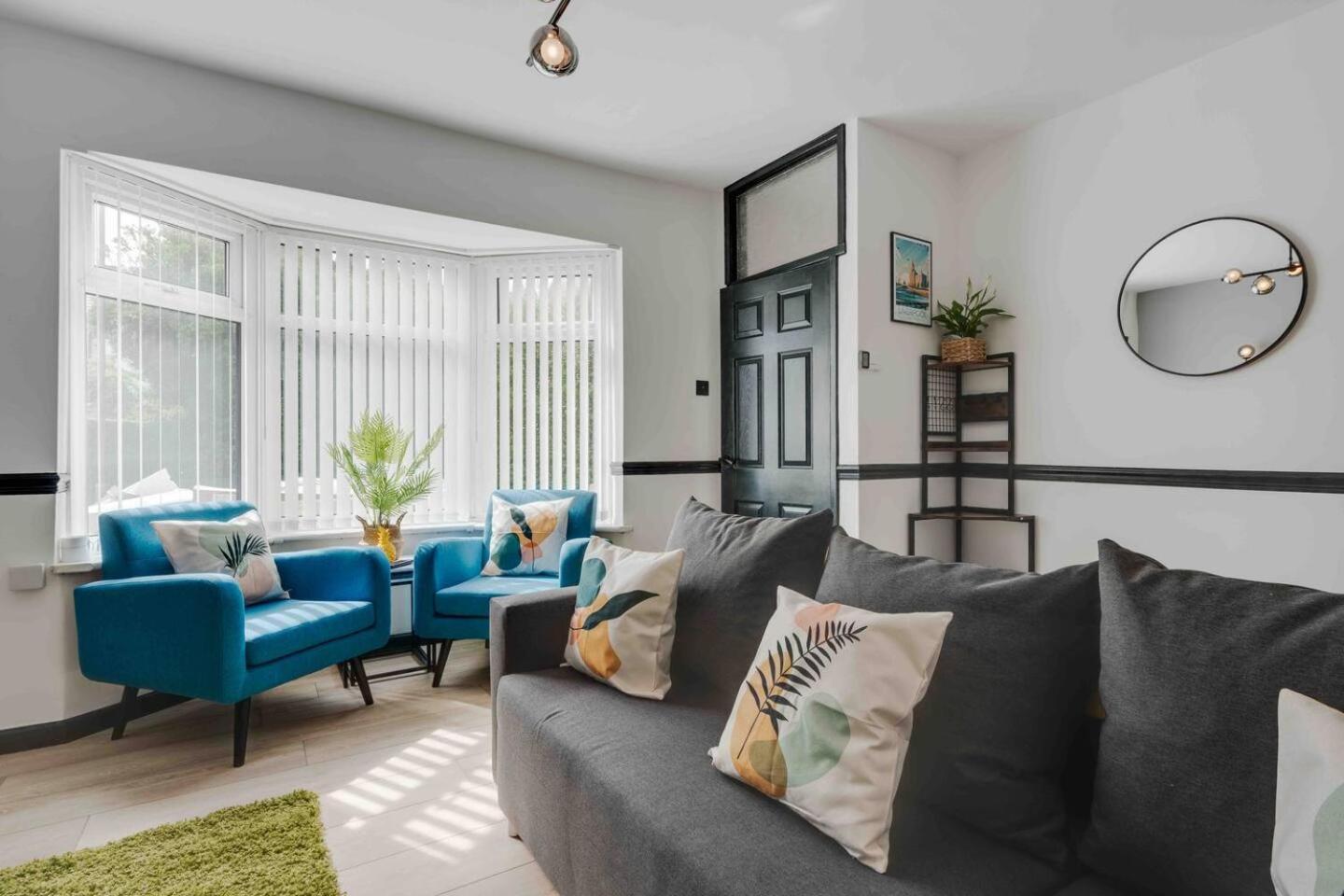 Вілла 3-Bed Scouse House Near Anfield & Goodison Ліверпуль Екстер'єр фото
