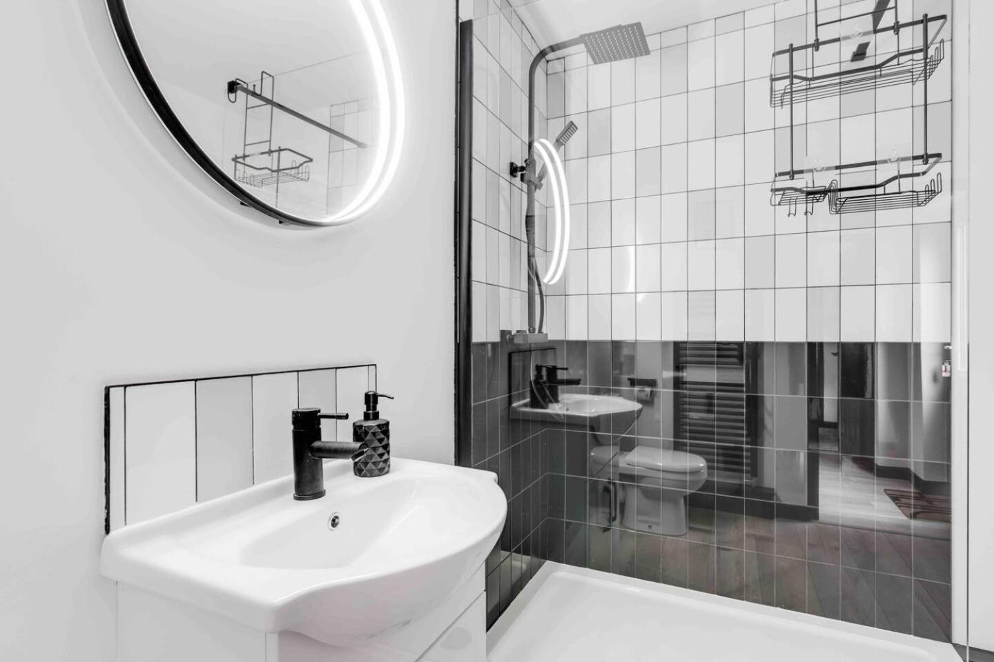 Вілла 3-Bed Scouse House Near Anfield & Goodison Ліверпуль Екстер'єр фото