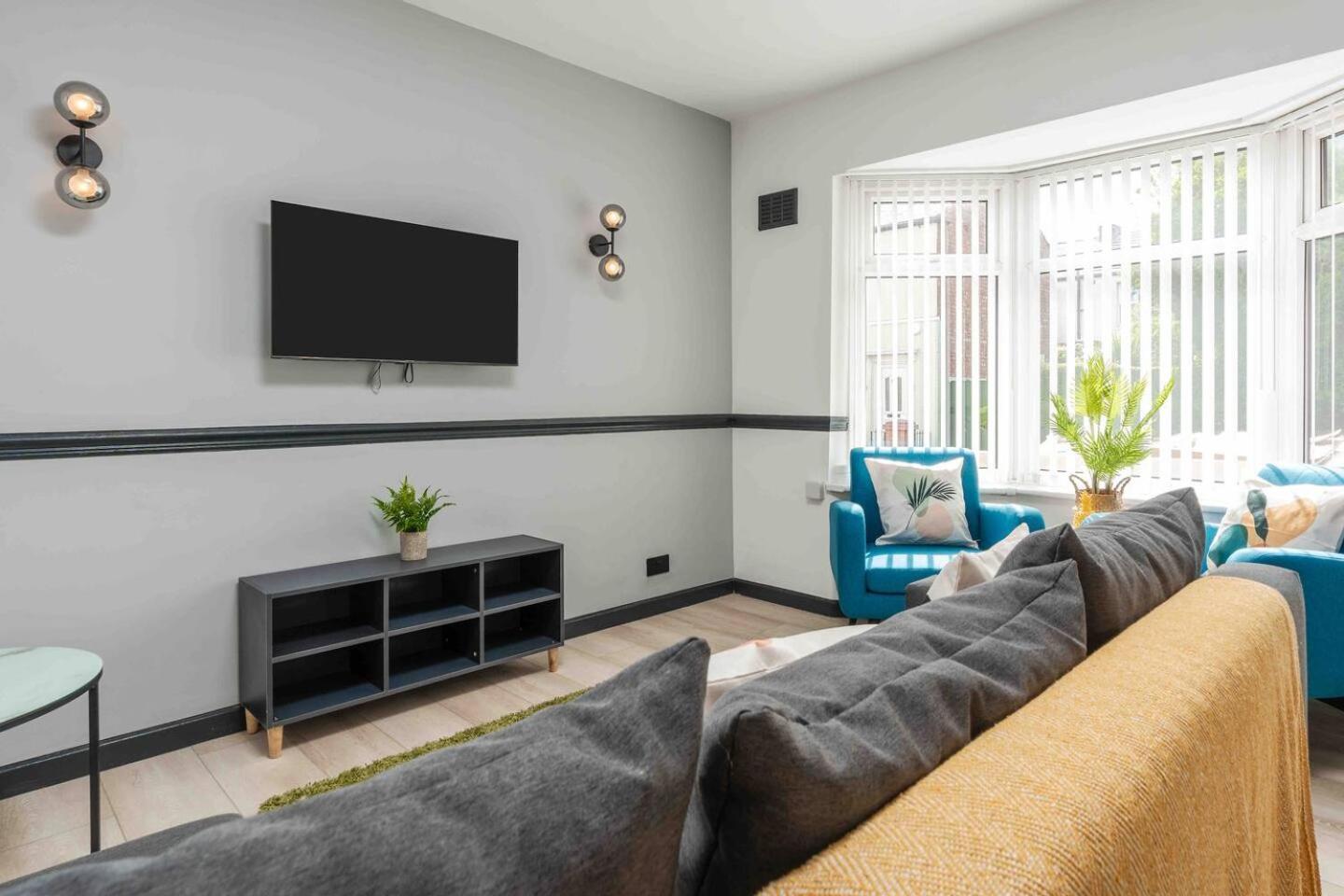Вілла 3-Bed Scouse House Near Anfield & Goodison Ліверпуль Екстер'єр фото