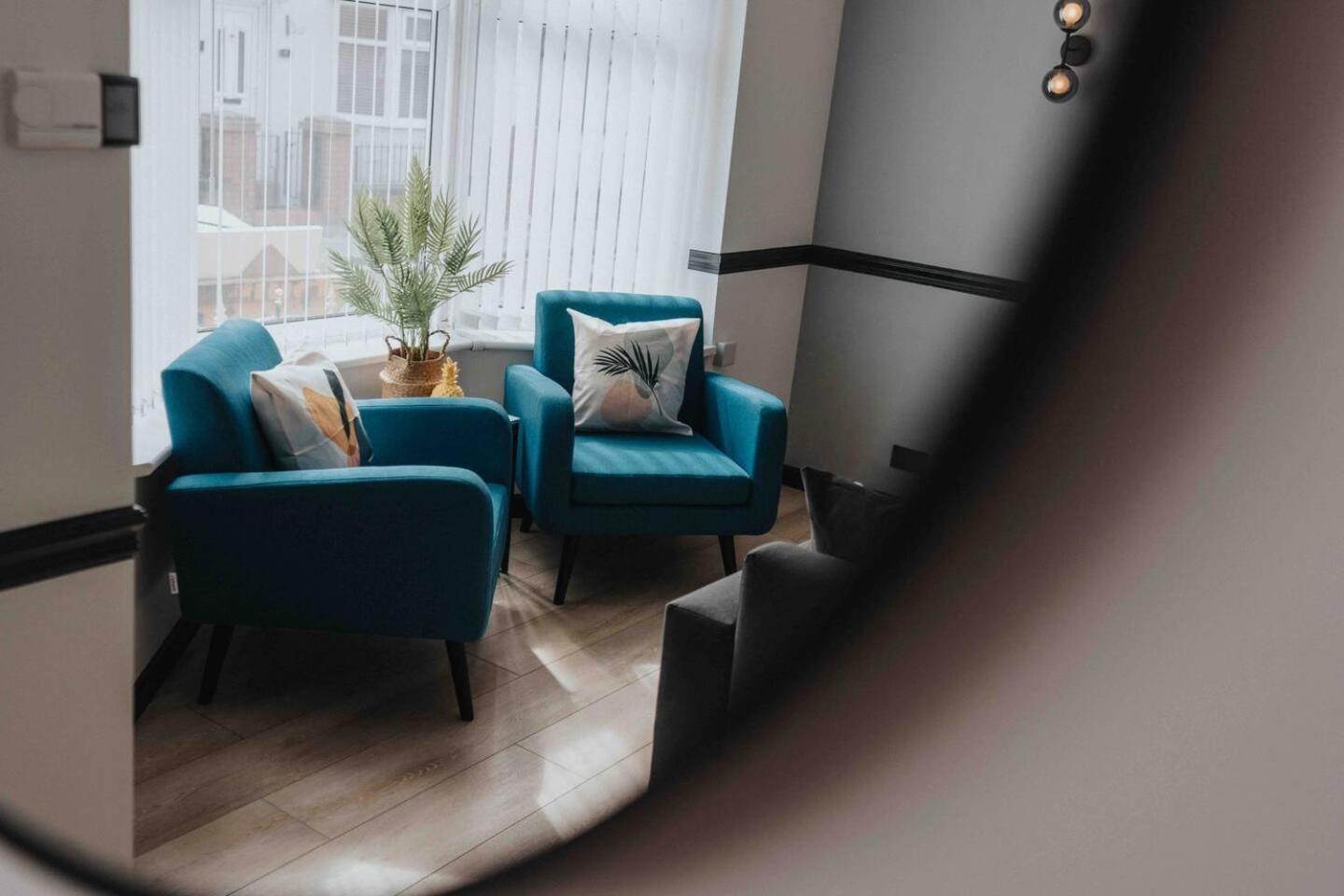 Вілла 3-Bed Scouse House Near Anfield & Goodison Ліверпуль Екстер'єр фото